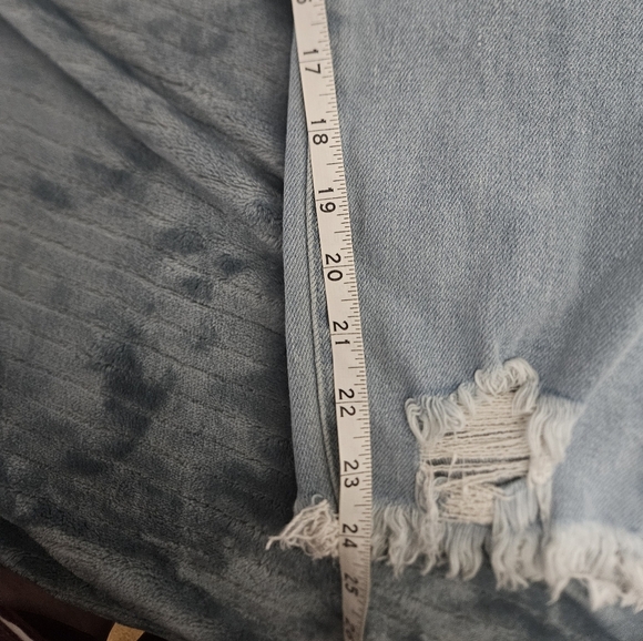 Royalty For Me Light Cropped Raw Hem Jeans! - Picture 8 of 8